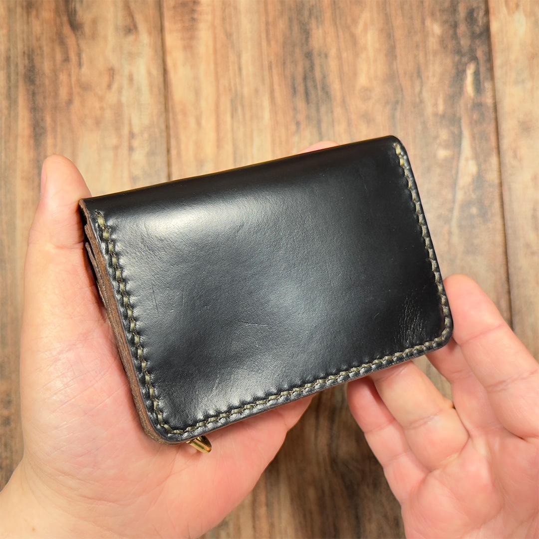 【ブラック茶芯】手縫いショートトラッカーウォレット（クロムエクセル使用）
