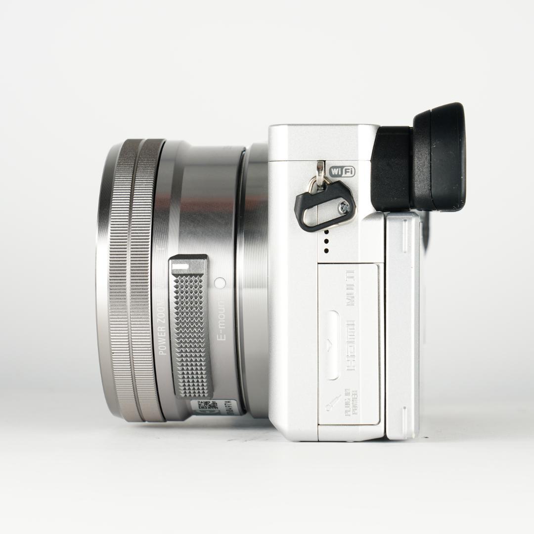 子どもの2度と戻らない瞬間を美しく、最高カメラ SONY α6400 ミラーレス