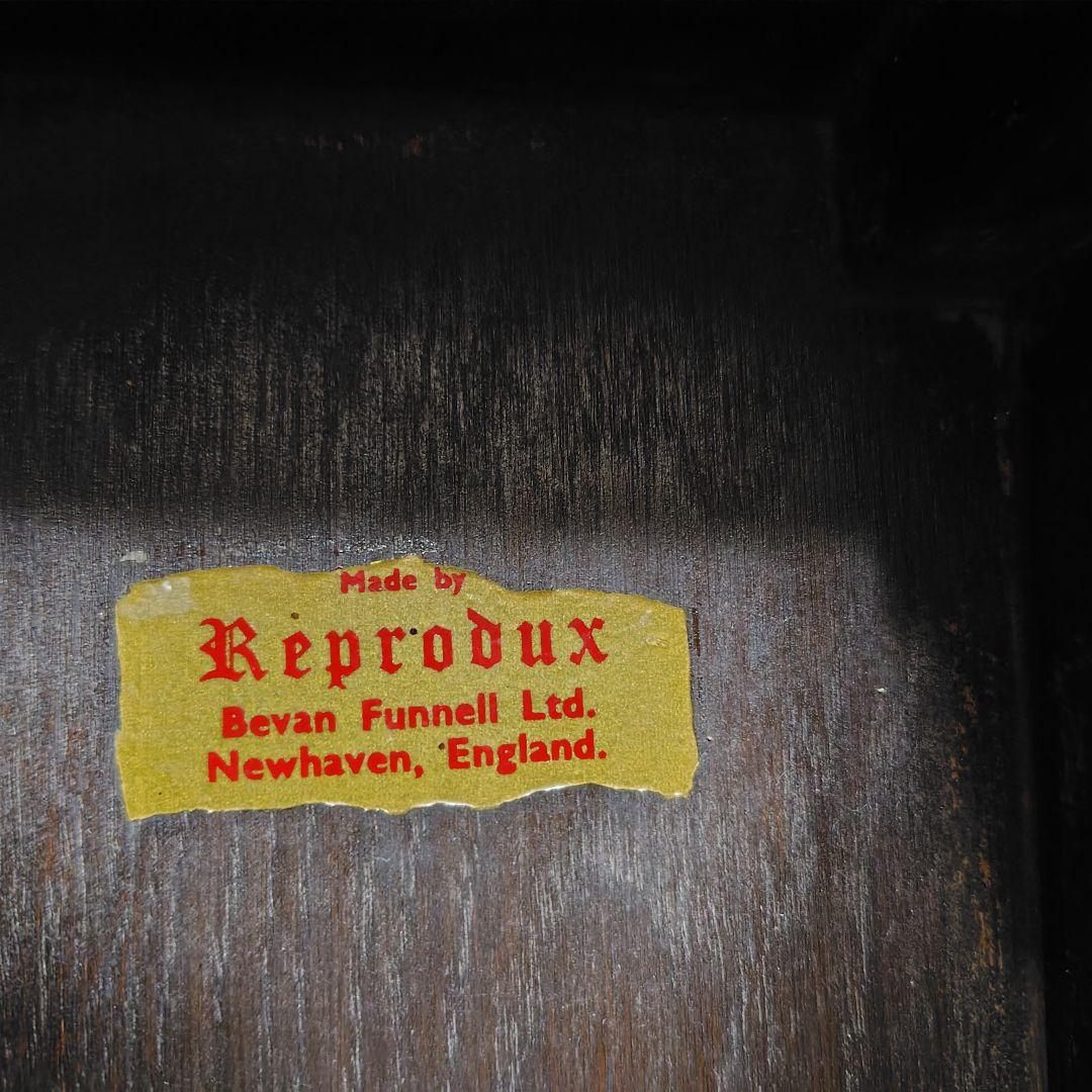 ヴィンテージ 英国べヴァン ファンネル社 Reprodux 木製 サイドテーブル