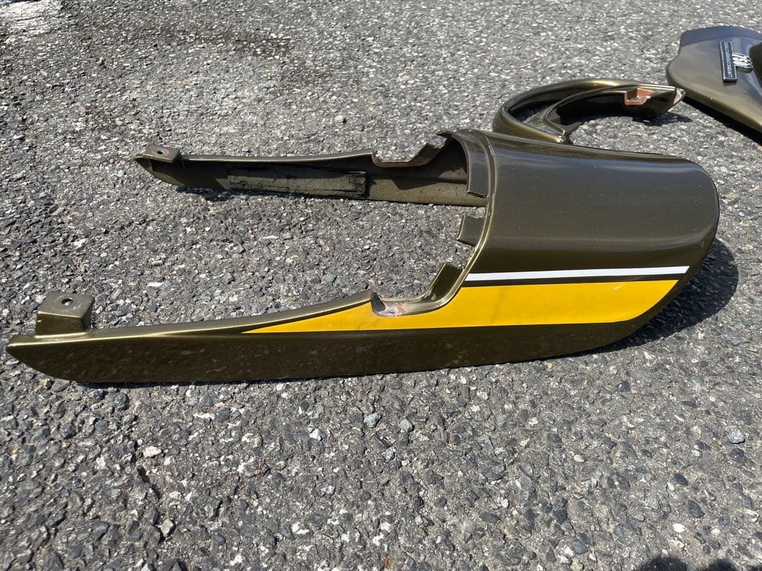 最終値下げ　ゼファー750 タイガー　外装