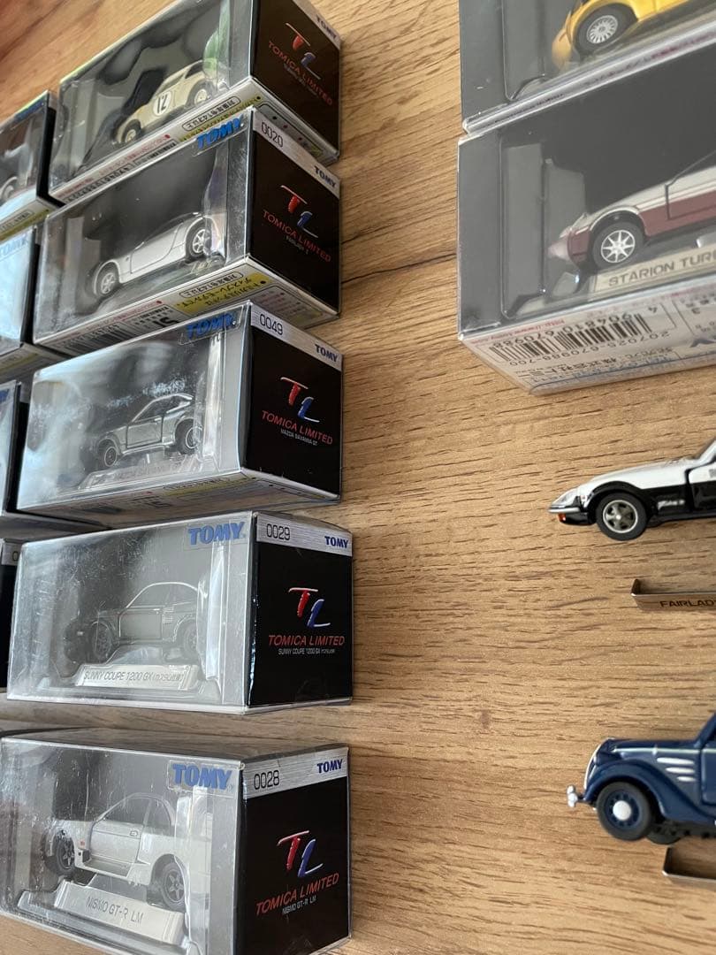 トミカリミテッド