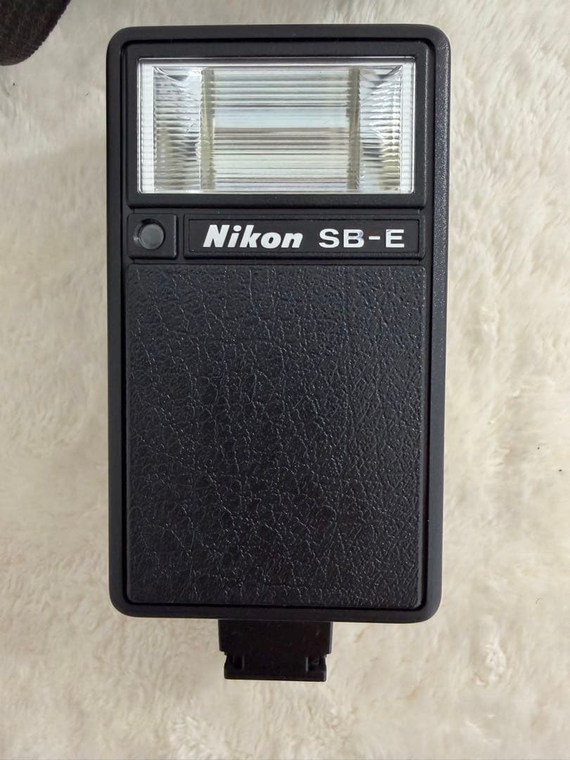 Nikon EM 一眼レフカメラ NIKKOR 50mm f/1.8