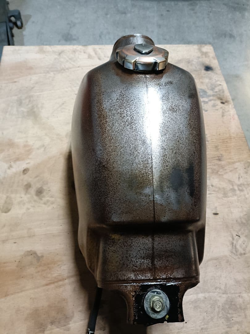 ftr223 純正タンク