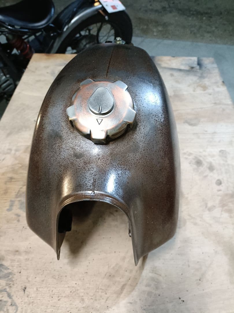 ftr223 純正タンク