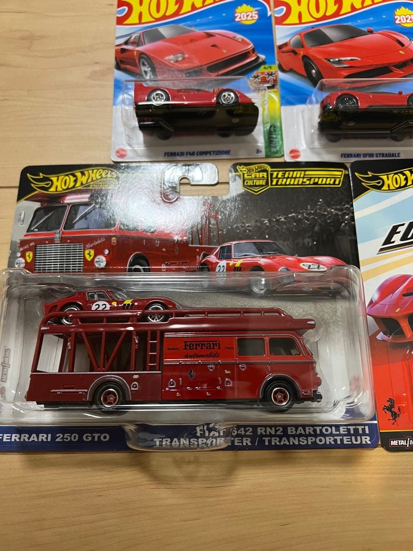 ホットウィール　チームトランスポート　フェラーリ　250GTO F40