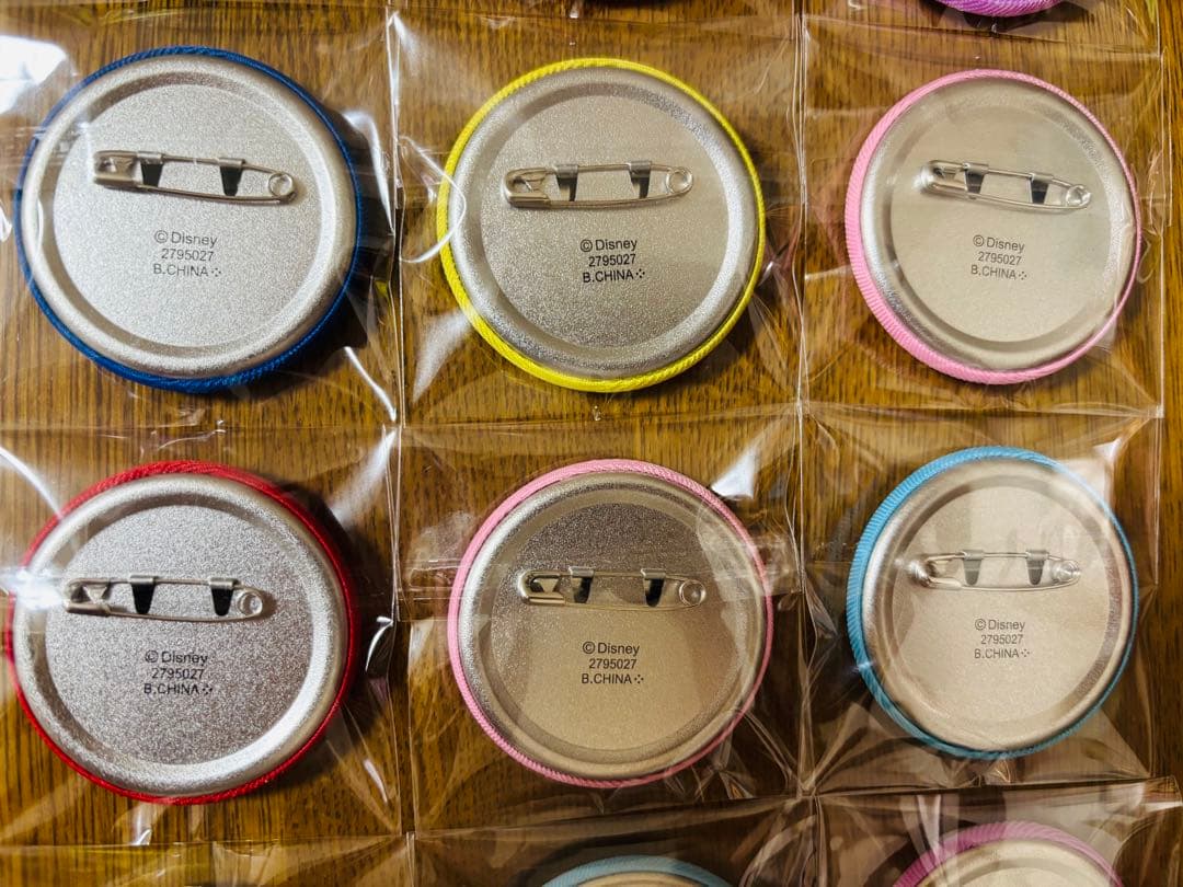 【全15種】ディズニー刺繍缶バッジ２　コンプリートセット