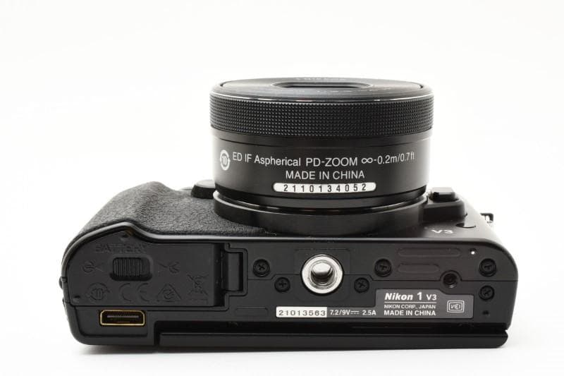 デジタルカメラ Nikon 1 V3, NIKKOR 10-30mm F/3.5-5.6 VR