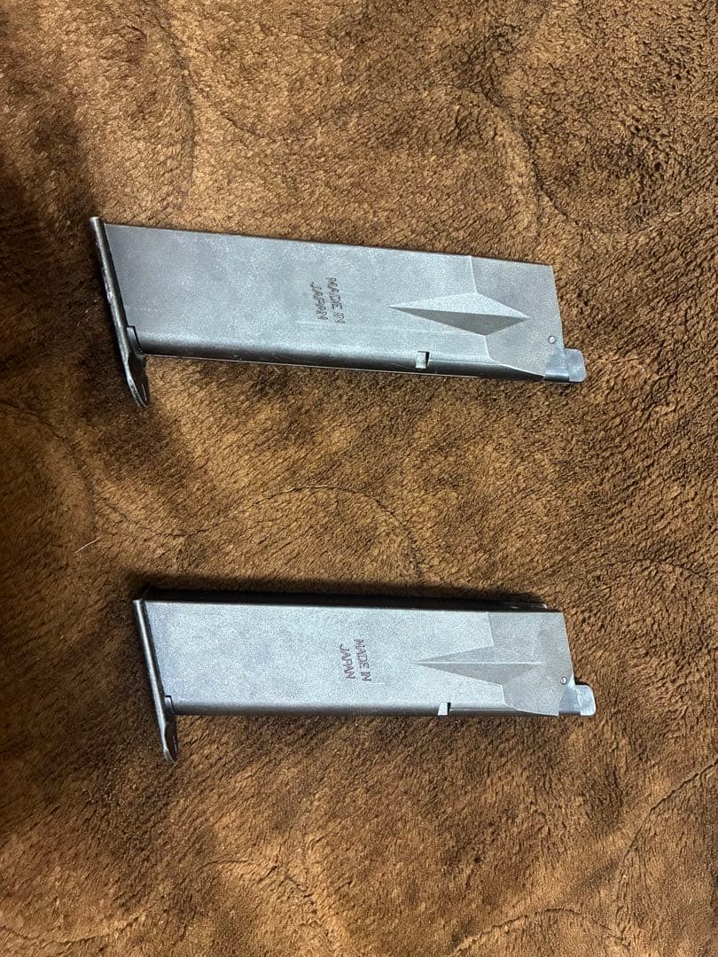 東京マルイ　SIG SAUER P226 予備マグ付き