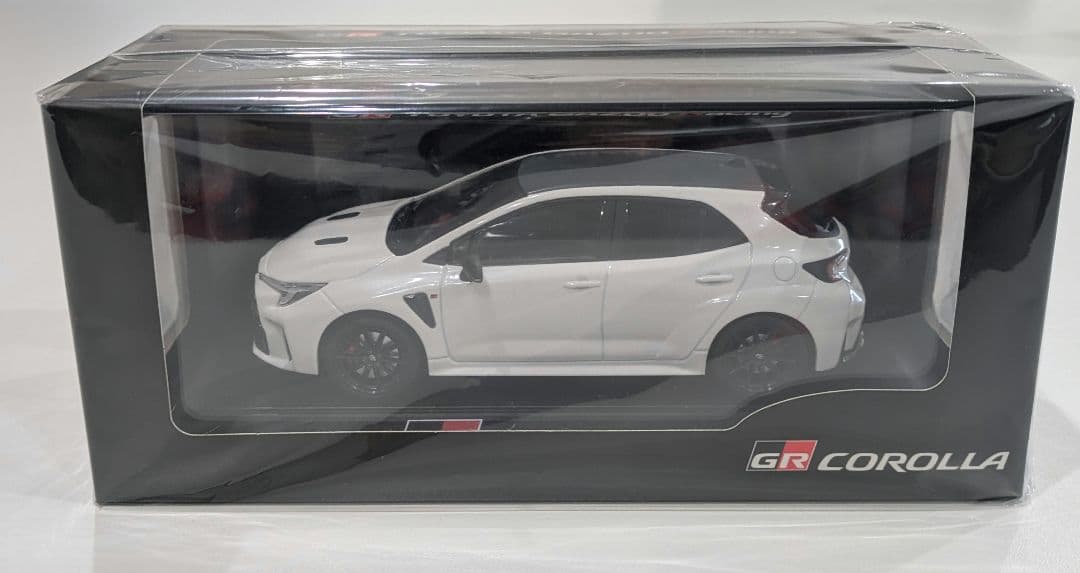 トヨタGRカローラ カラーサンプル ミニカー　スーパーホワイト(040)