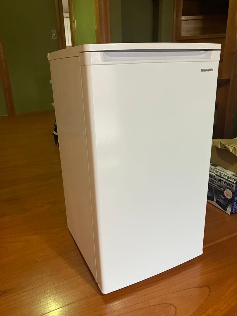 【美品】IRIS OHYAMA ノンフロン冷凍庫 (容量60L)