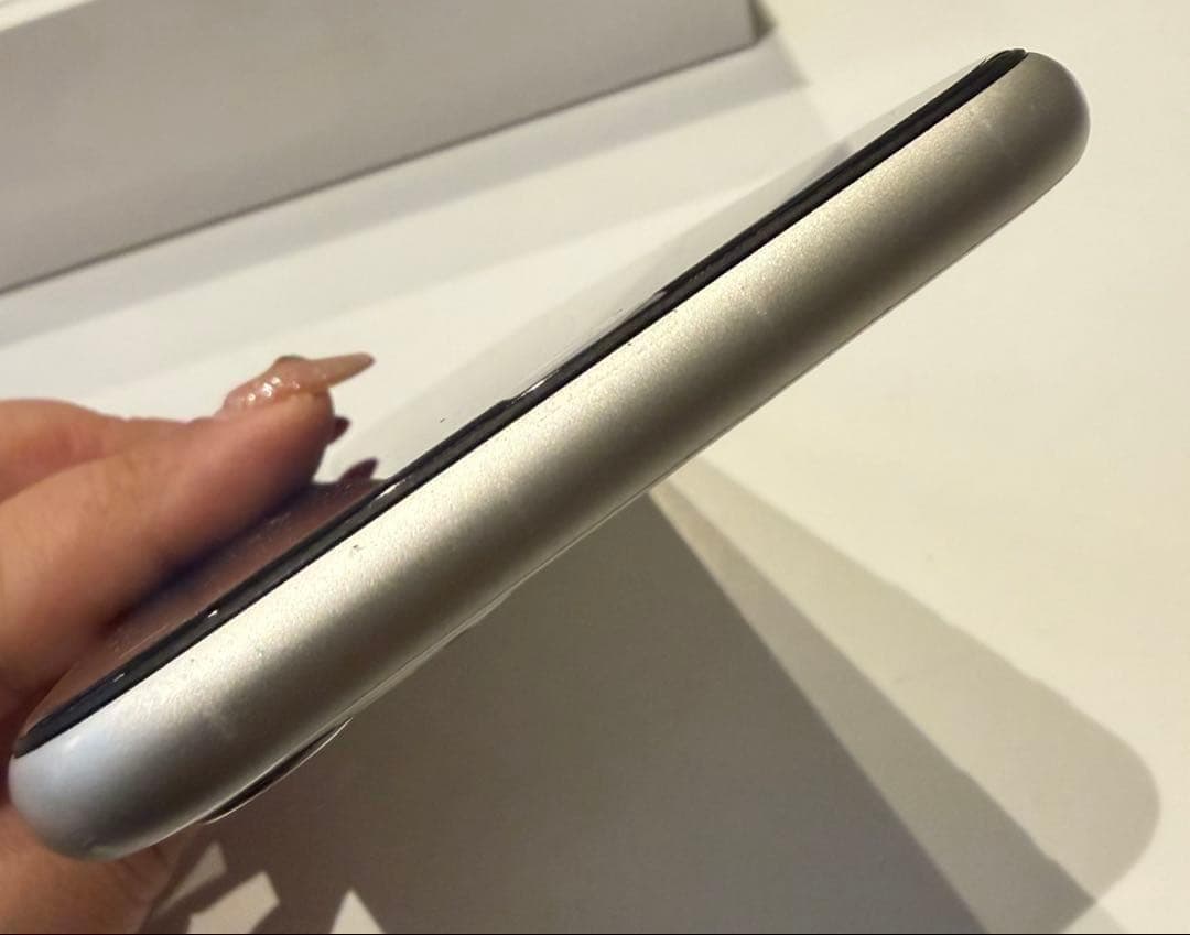 256GB iPhone11バッテリー液晶交換品 ジャンク