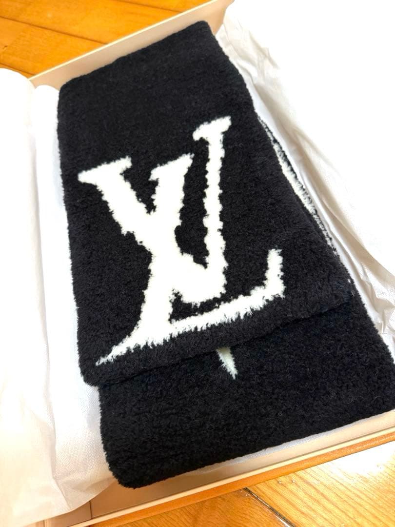 新品未使用♪ ラップオーバー式♪2WAY型マフラー.コンフィー　M79399