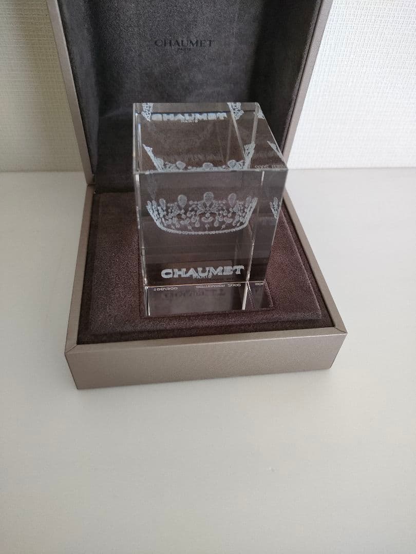 セール★新品未使用ショーメ☆ティアラ ロゴ クリスタルペーパーウェイト オブジェ