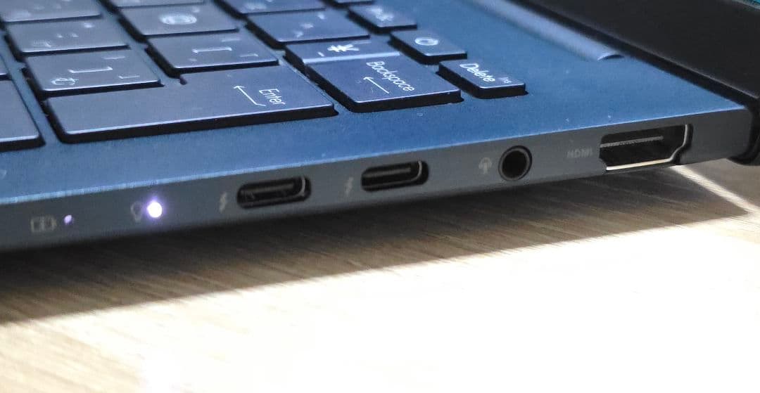 Windowsノート本体 ASUS Zenbook 14 OLED Core Ultra 5 16GB