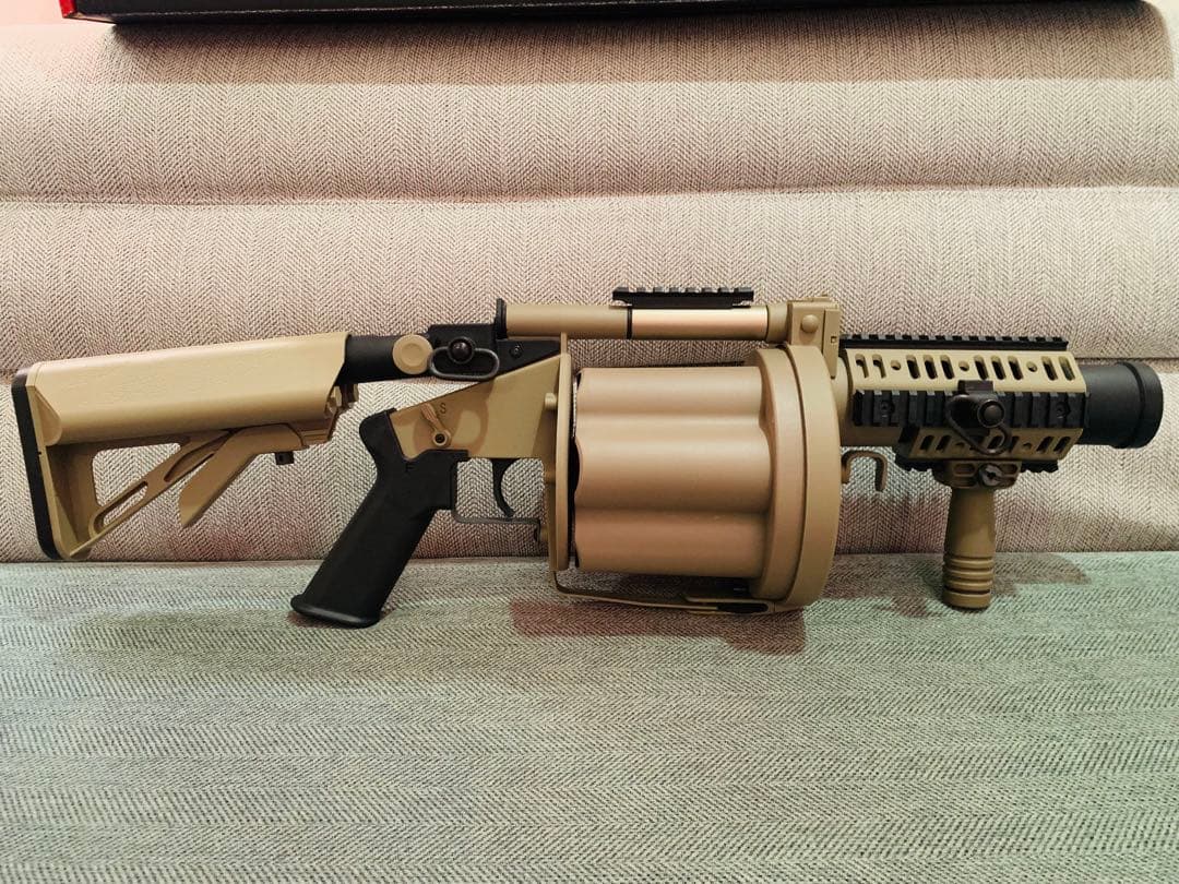 東京マルイ　グレネードランチャー　希少タンカラー