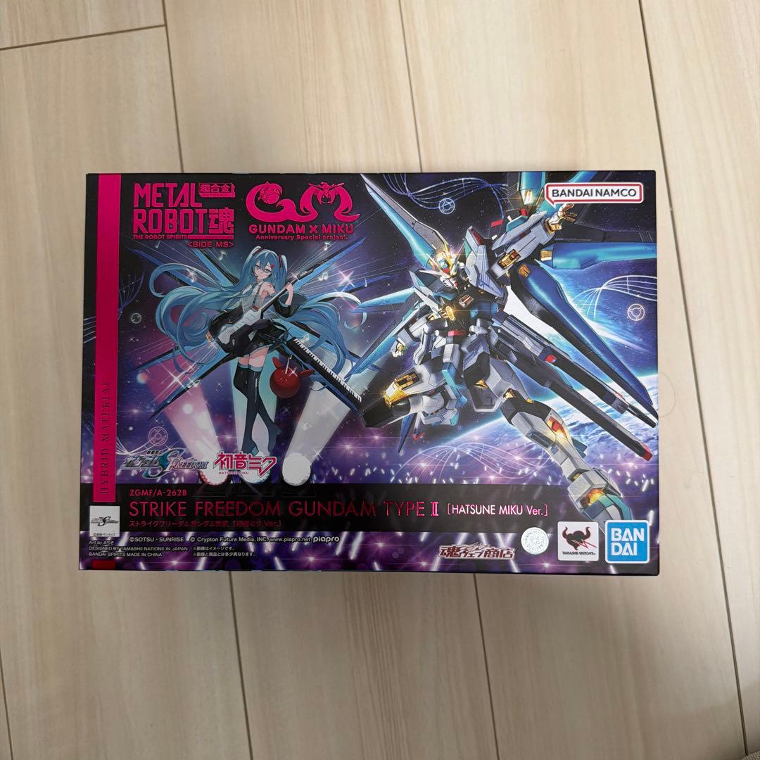 メタルロボット魂 ガンダムseedfreedom 初音ミク2