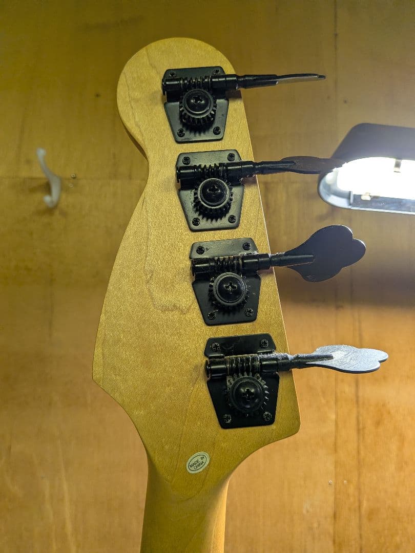 SELDERマッドブラック 4弦エレキベース