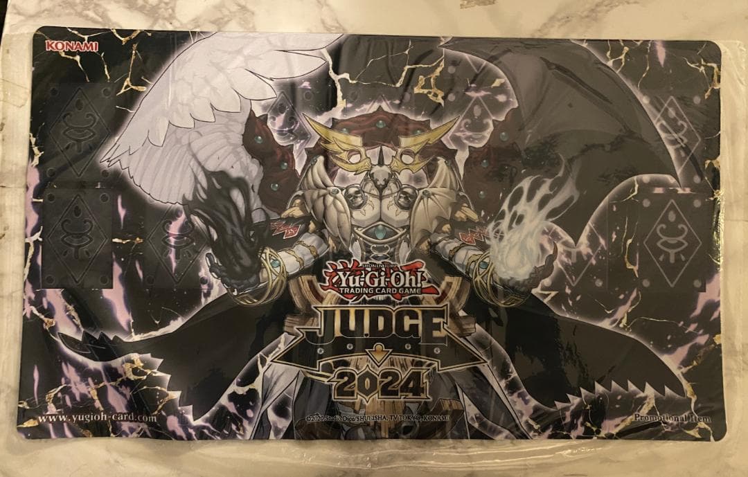 遊戯王 公式 JUDGE 2024 カオス・アンヘル－混沌の双翼 プレイマット