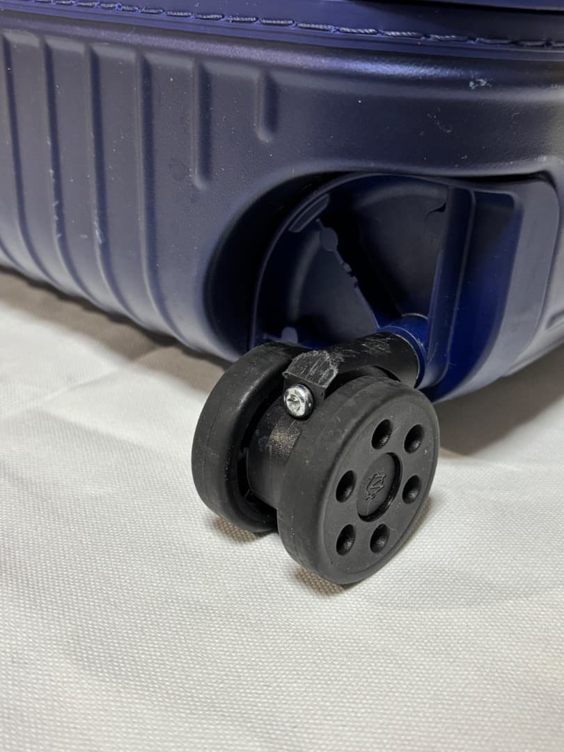 RIMOWA リモワ　エッセンシャル　　36L マットブルー