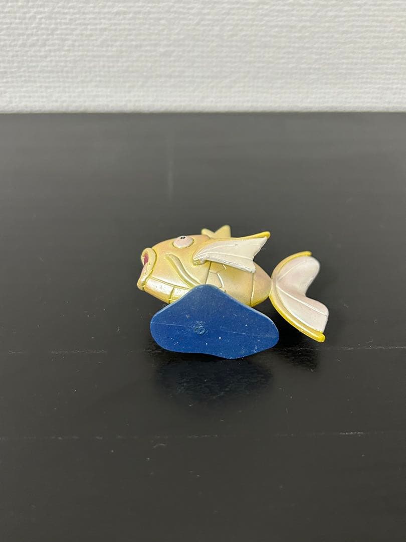 【希少】金のコイキング フィギュア