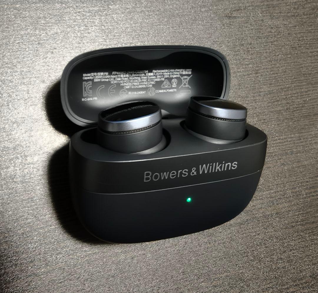 Bowers & Wilkins Pi8 ワイヤレスイヤホン