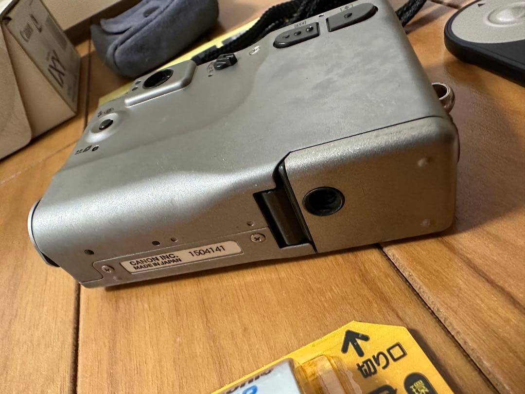 Canon IXY IX240 CAMERA キャノン レンズシャッターカメラ