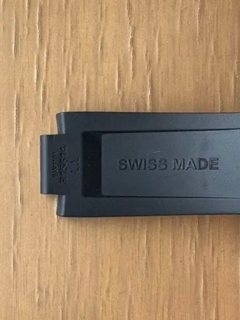 さとちん ルイ・ヴィトン ブラック ラバーベルト 専用ケース付き