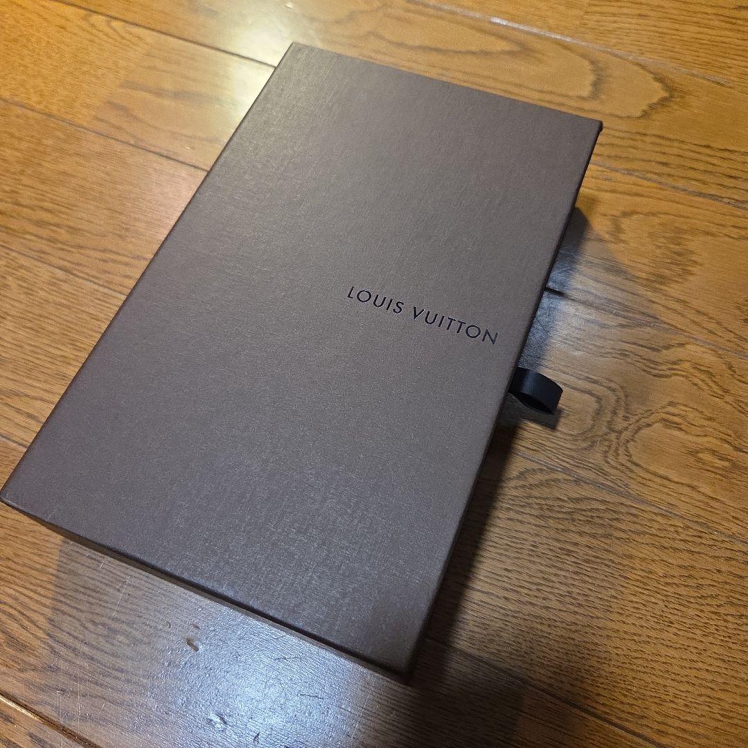 LOUIS VUITTONジッピーウォレットマルチカラーホワイト