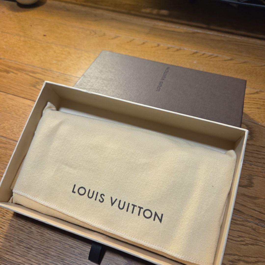 LOUIS VUITTONジッピーウォレットマルチカラーホワイト