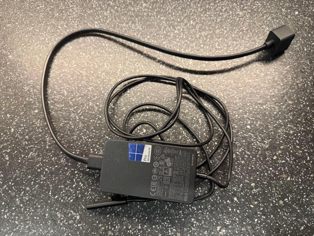 【1/15まで出品】Surface pro 3