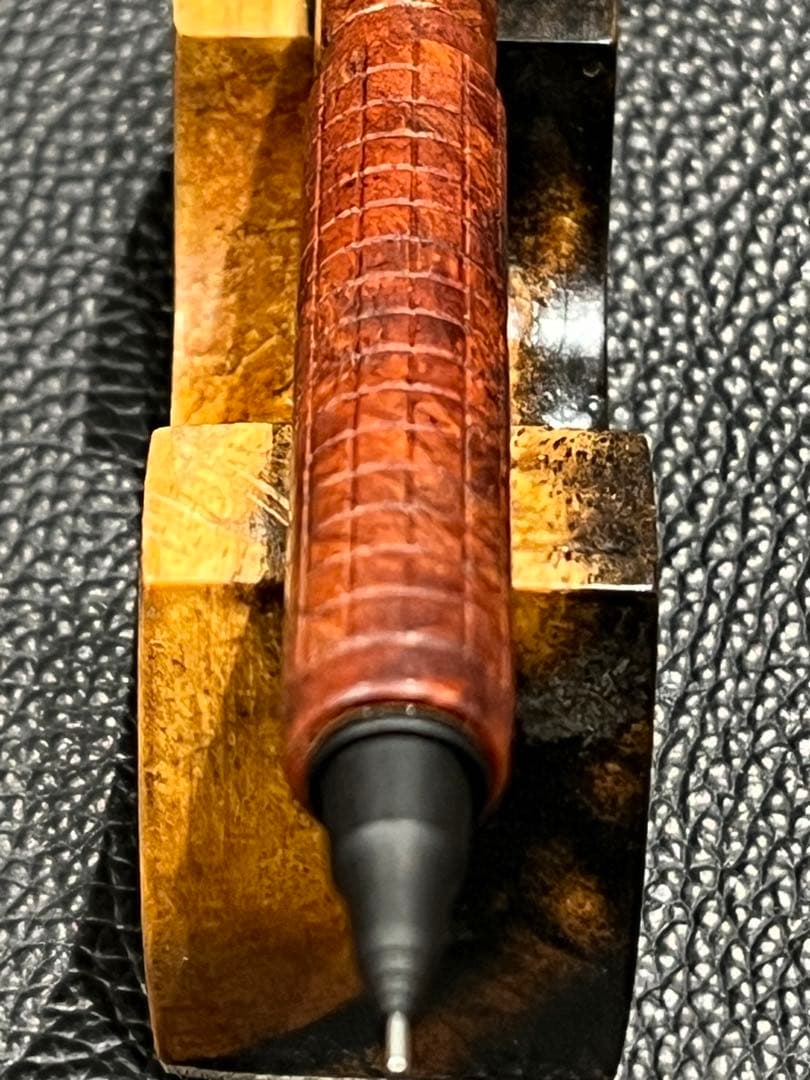 aikok　orenznero 0.3mm 本花梨瘤12角軸/グリップ格子