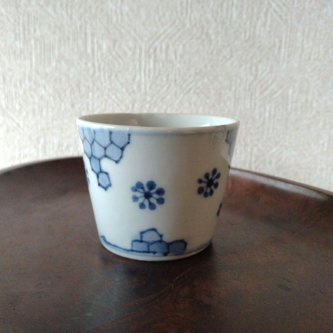 古伊万里染付苺と亀甲文蕎麦猪口