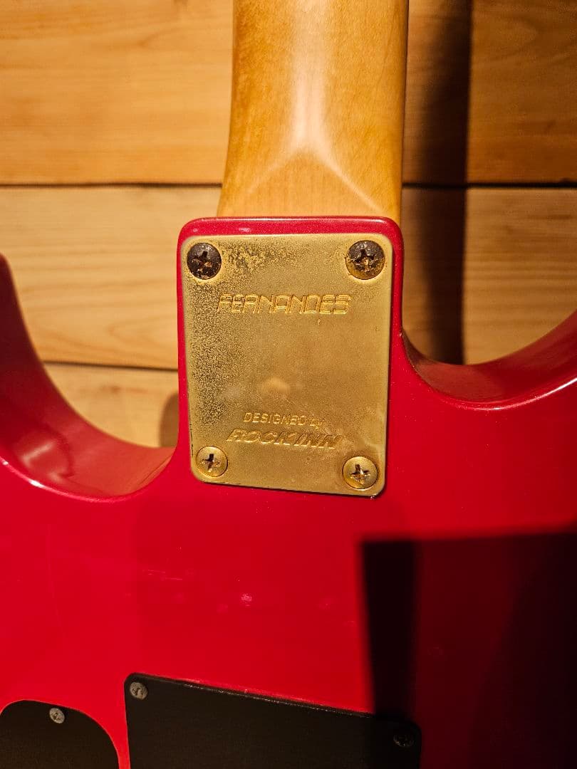 FERNANDES レッド エレキギター