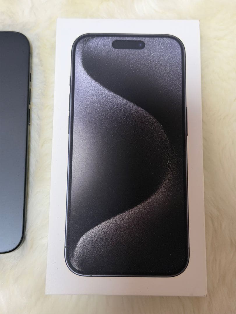 iPhone 15 Pro 本体 ブラックチタニウム