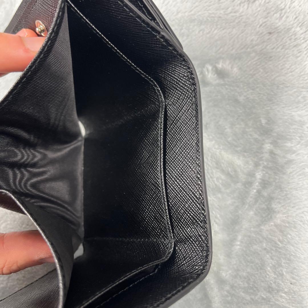 Prada プラダ 3つ折り財布 三角ロゴ ブラック 黒 サフィアーノレザー