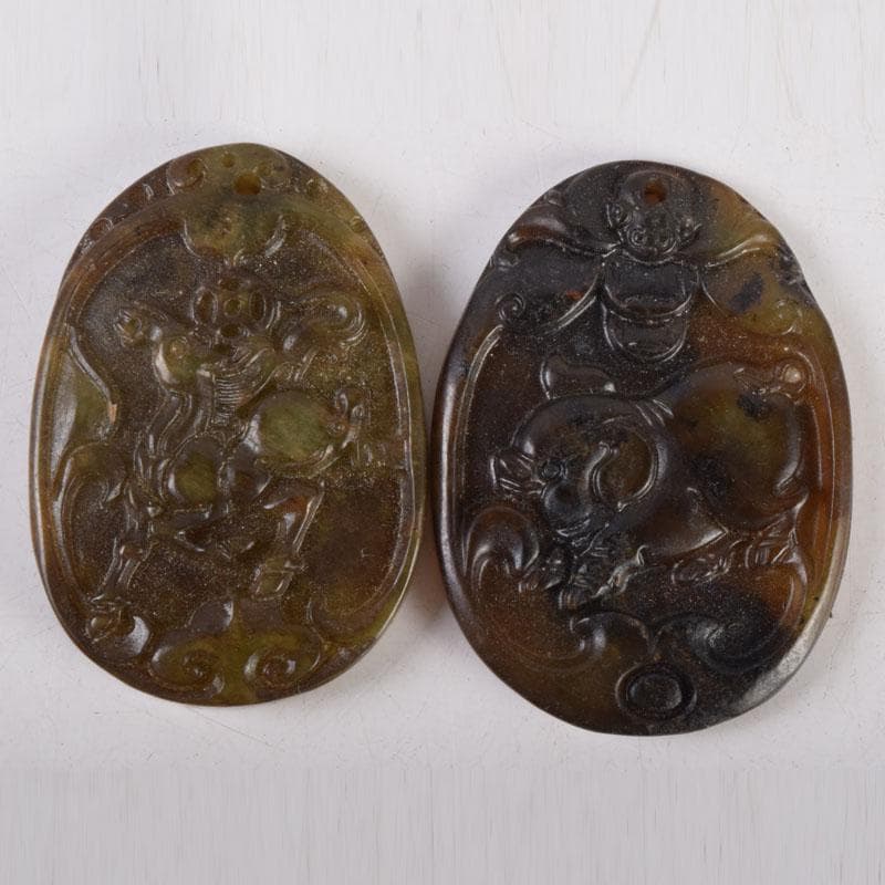 中国　玉石彫刻　観音像・動物など　根付　置物　10点　C　8447