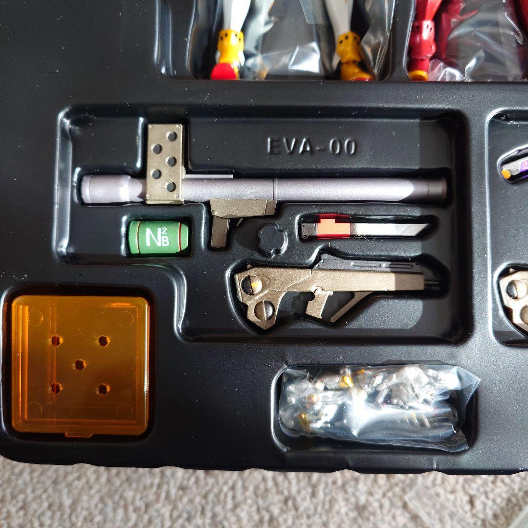 新劇場版エヴァコレクターズBOX　メタリックカラー版　パーツ完品　箱角に損傷あり