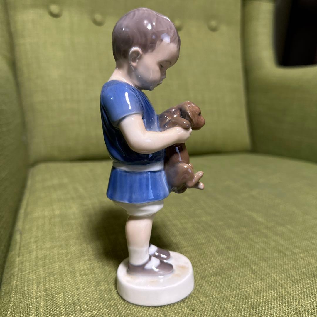 ロイヤルコペンハーゲン人形