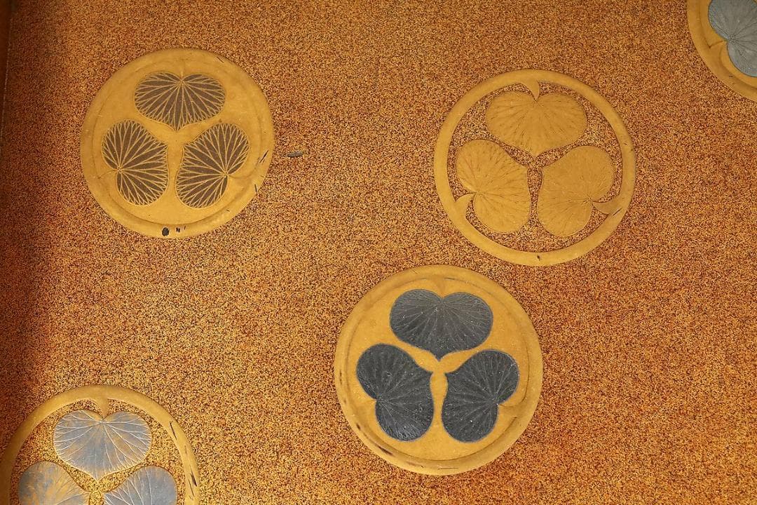 紀州徳川家のお道具展　大阪の某美術館展示品　（懸盤・かけばん・膳・蒔絵）