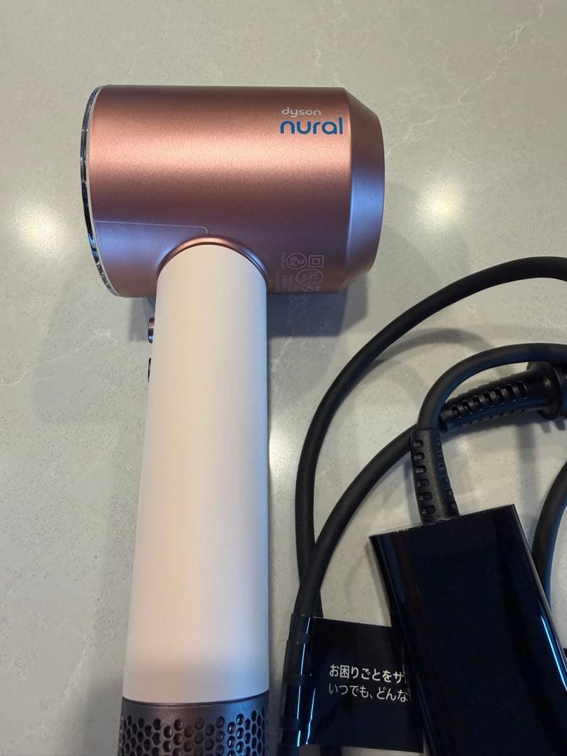 Dyson Supersonic ドライヤー HD16 定価: 53,800円