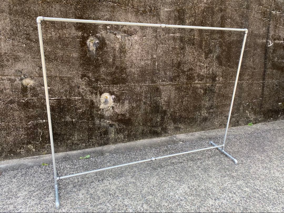 ガス管ハンガーラック　苹果ピーチ