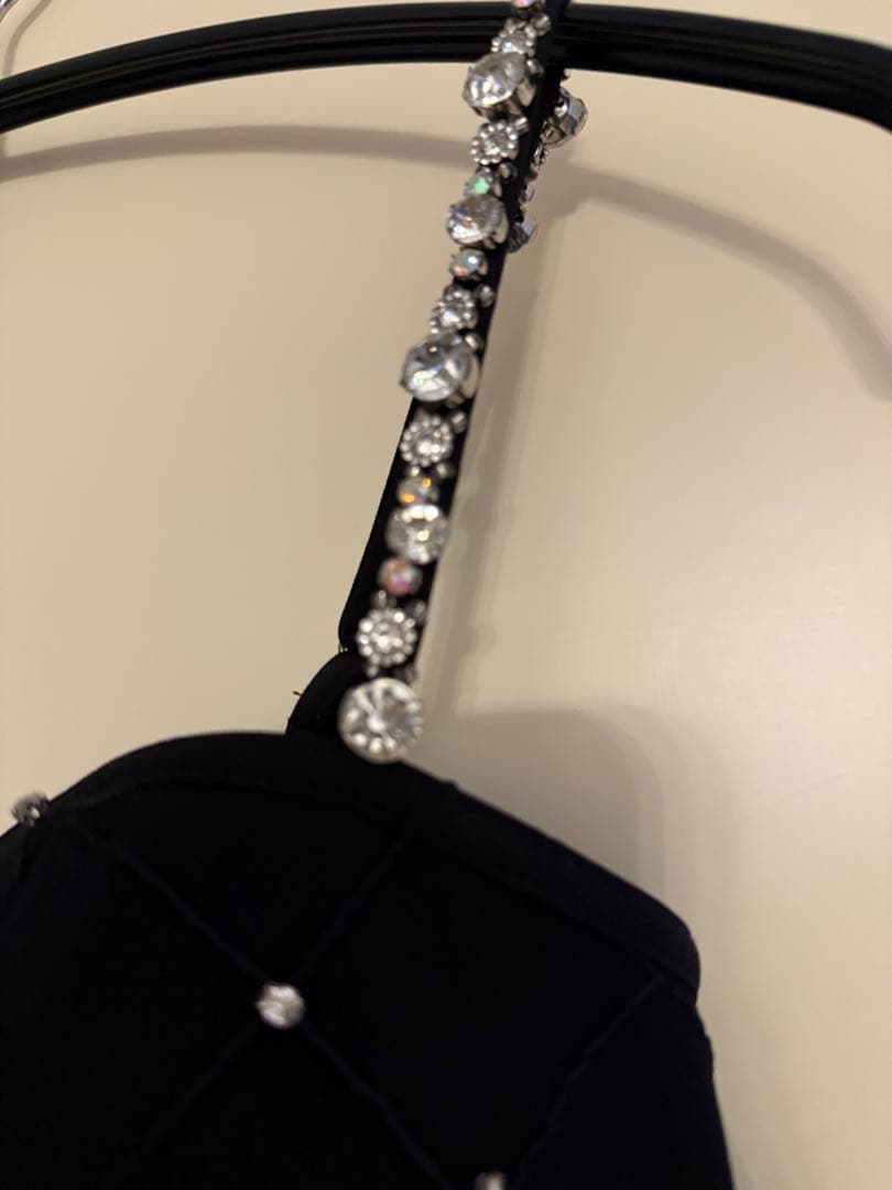 ローブドフルール ビジュー装飾付きブラックドレス