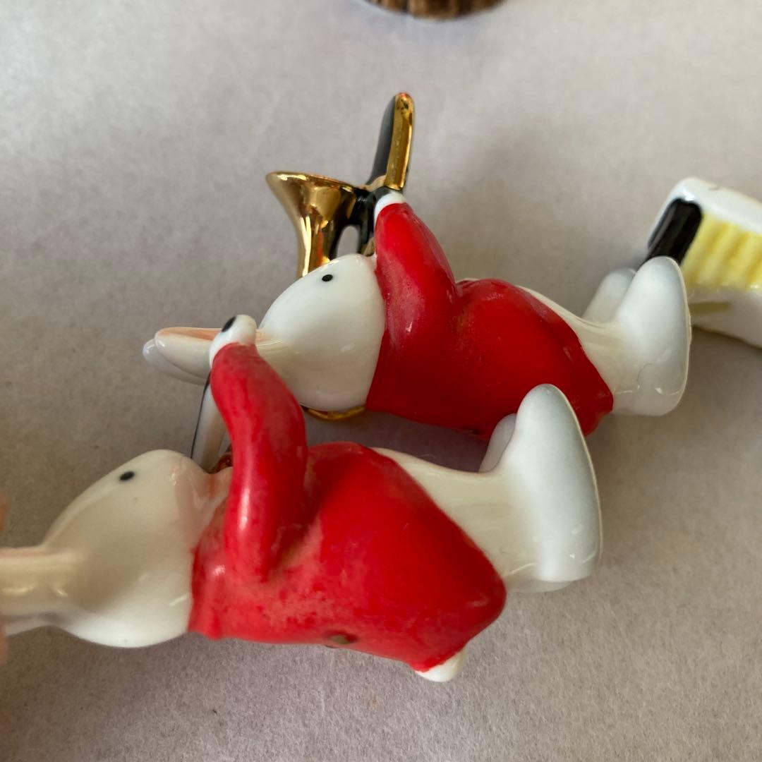 ウサギのオーケストラ　音楽を演奏するウサギの置物　アンティーク