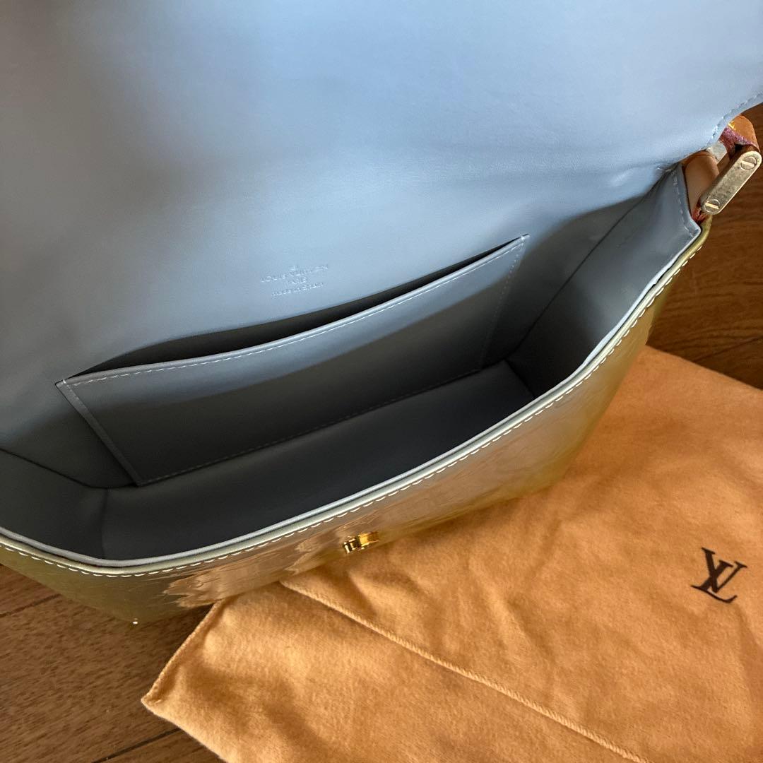 Louis Vuitton ライトグリーン ショルダーバッグ