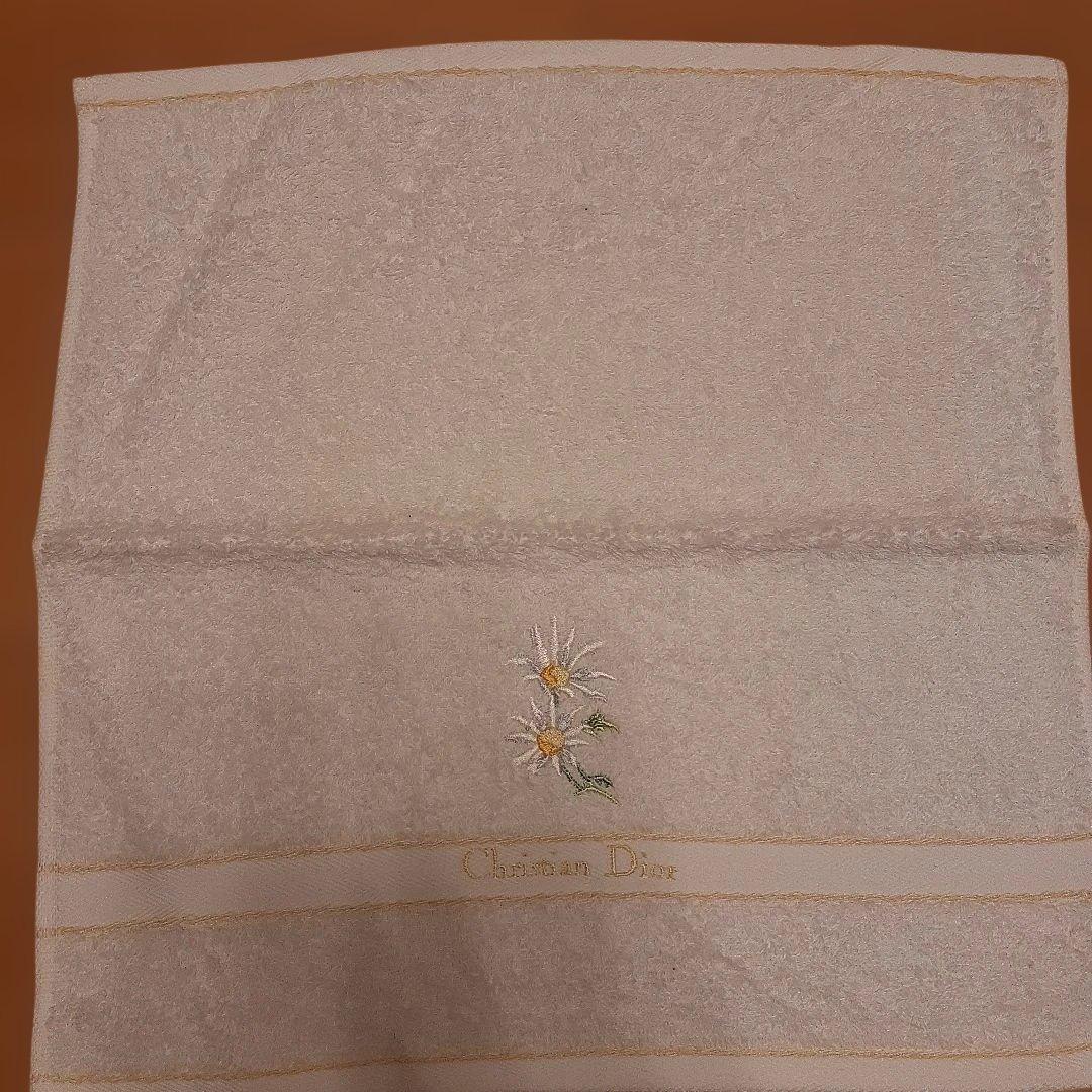 Christian Dior タオルハンカチ 3枚セット