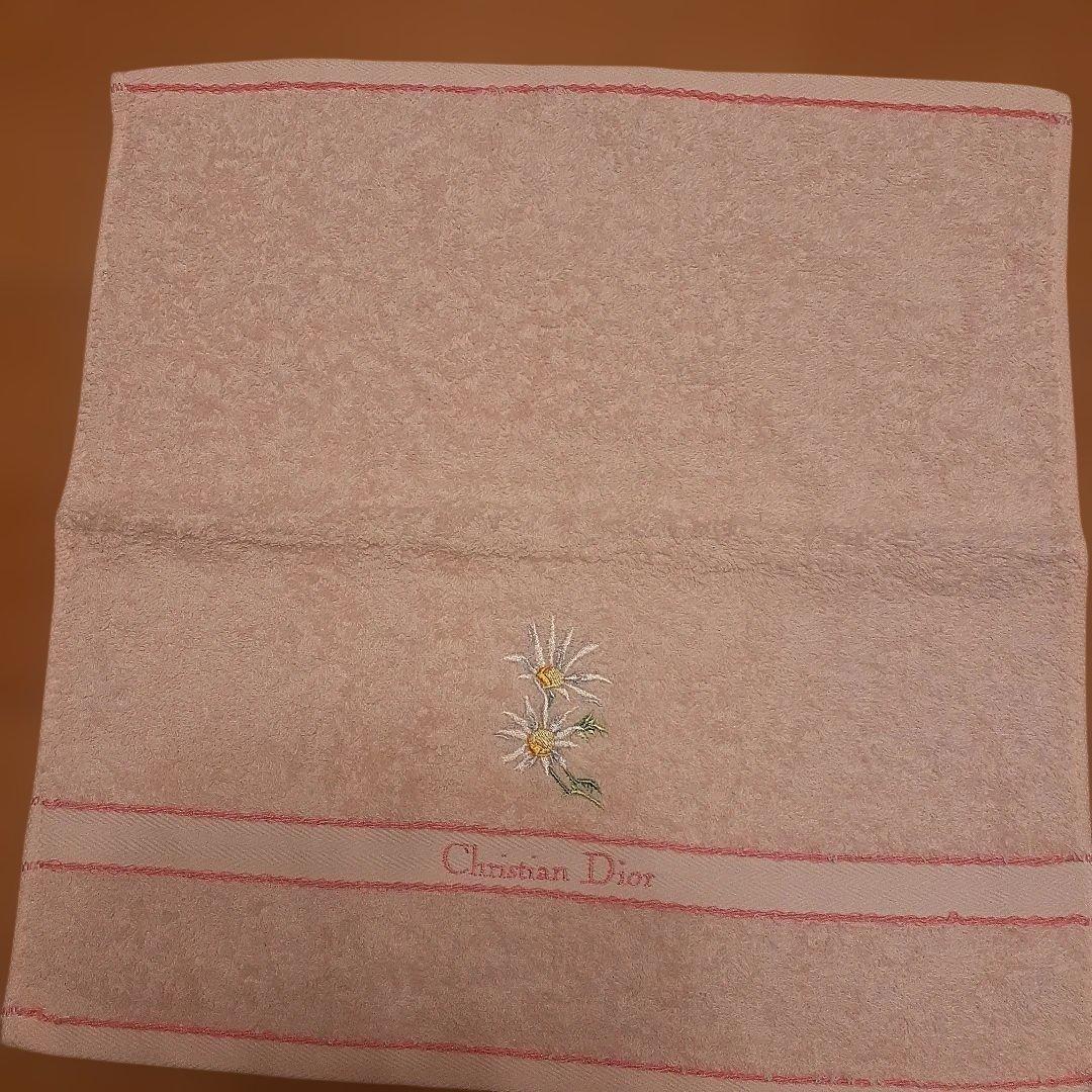 Christian Dior タオルハンカチ 3枚セット