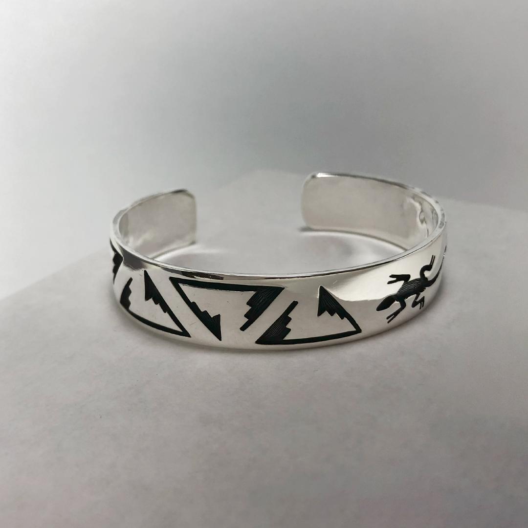 ホピ　Raymond Kyasyousie レイモンドキャセヨウスィー　バングル