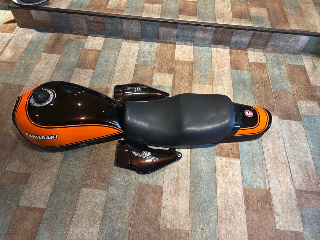 カワサキゼファー750外装セット売り中古美品