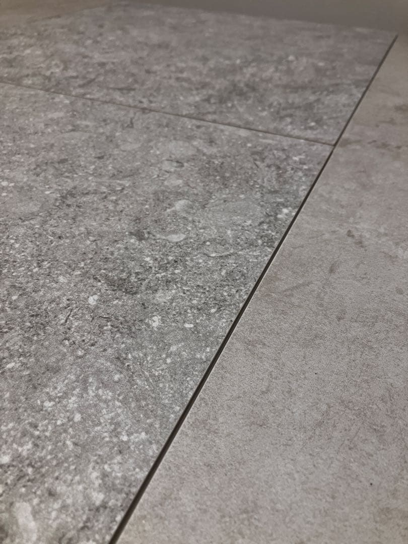 P：Alicante 伸張式ダイニングテーブル／チェア