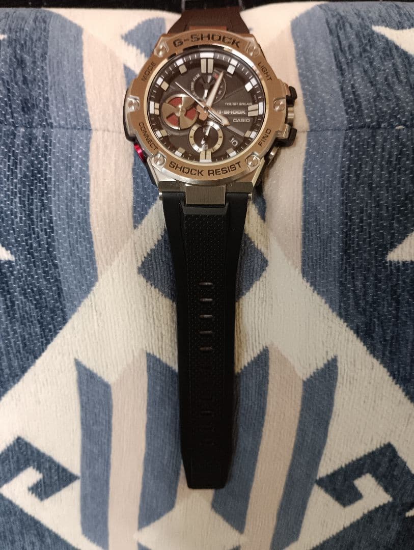 ほぼ新品G-SHOCK⭐G-STEEL⭐GST-B100-1AJF